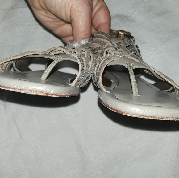 Cynthia Vincent | Weaved Braided Grey Silver Leather Sandals Size 7.5 Women's - Picture 10 of 12